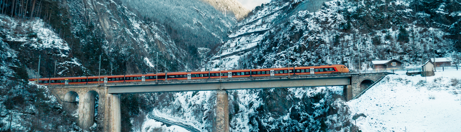 Treno Gottardo in winter